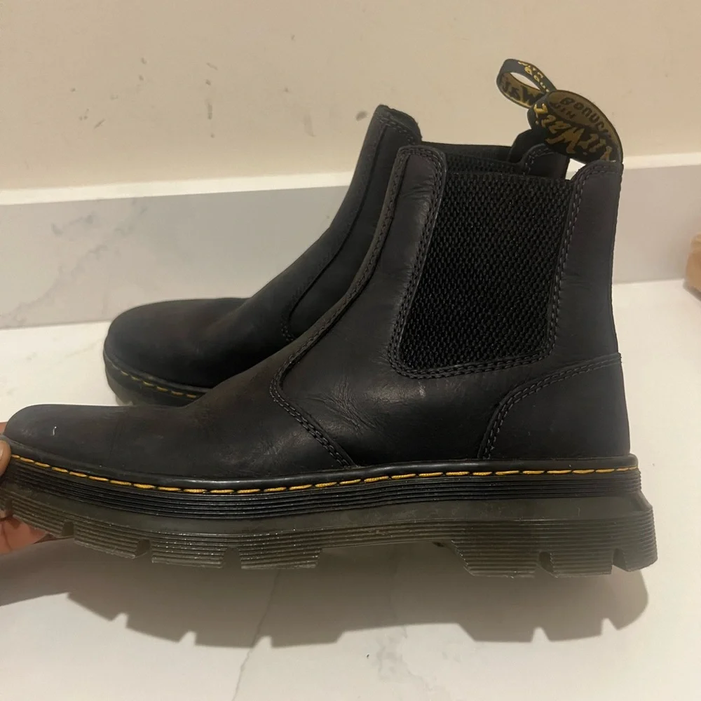 Doc Martens Embury Boots Size 9 M Size 10‎ L